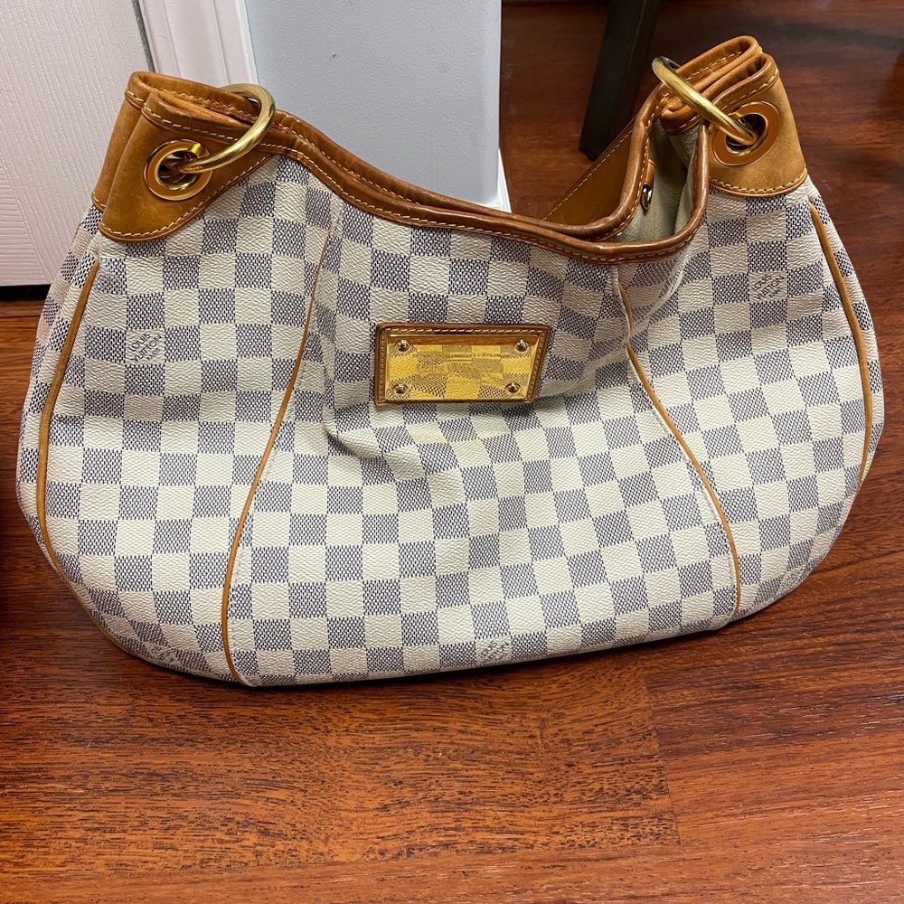 Louis Vuitton Galliera